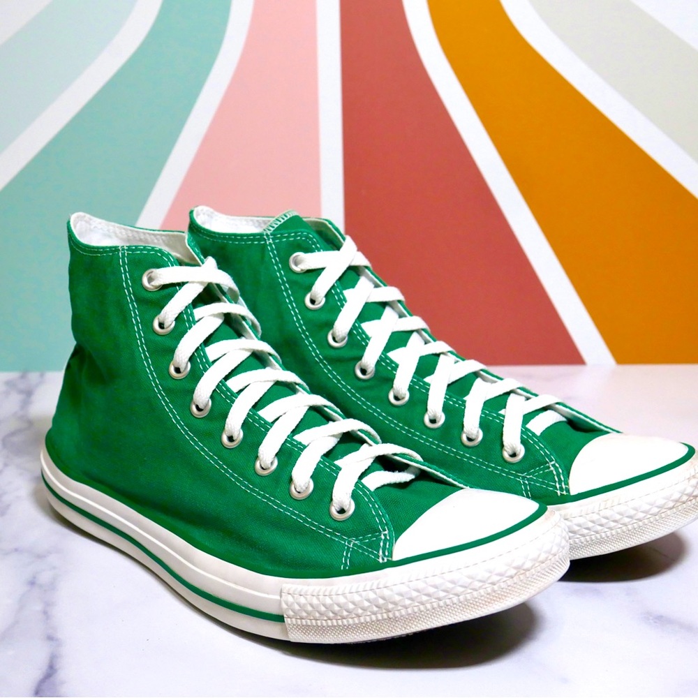 Converse High Top Shoes - Green - Men’s Size 12, Women’s Size 14 EUC